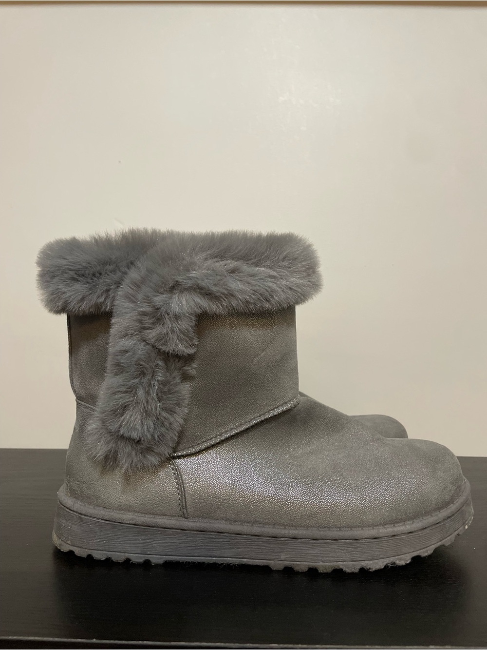 SO Gray Faux-Fur Winter Ankle Boots | Womens Size 9.5